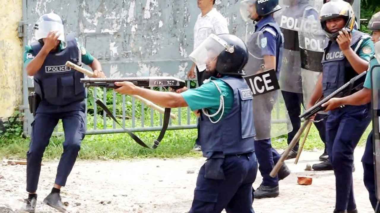 হামলা চালিয়ে আবু সাঈদের লাশ ছিনিয়ে নিয়েছিল পুলিশ